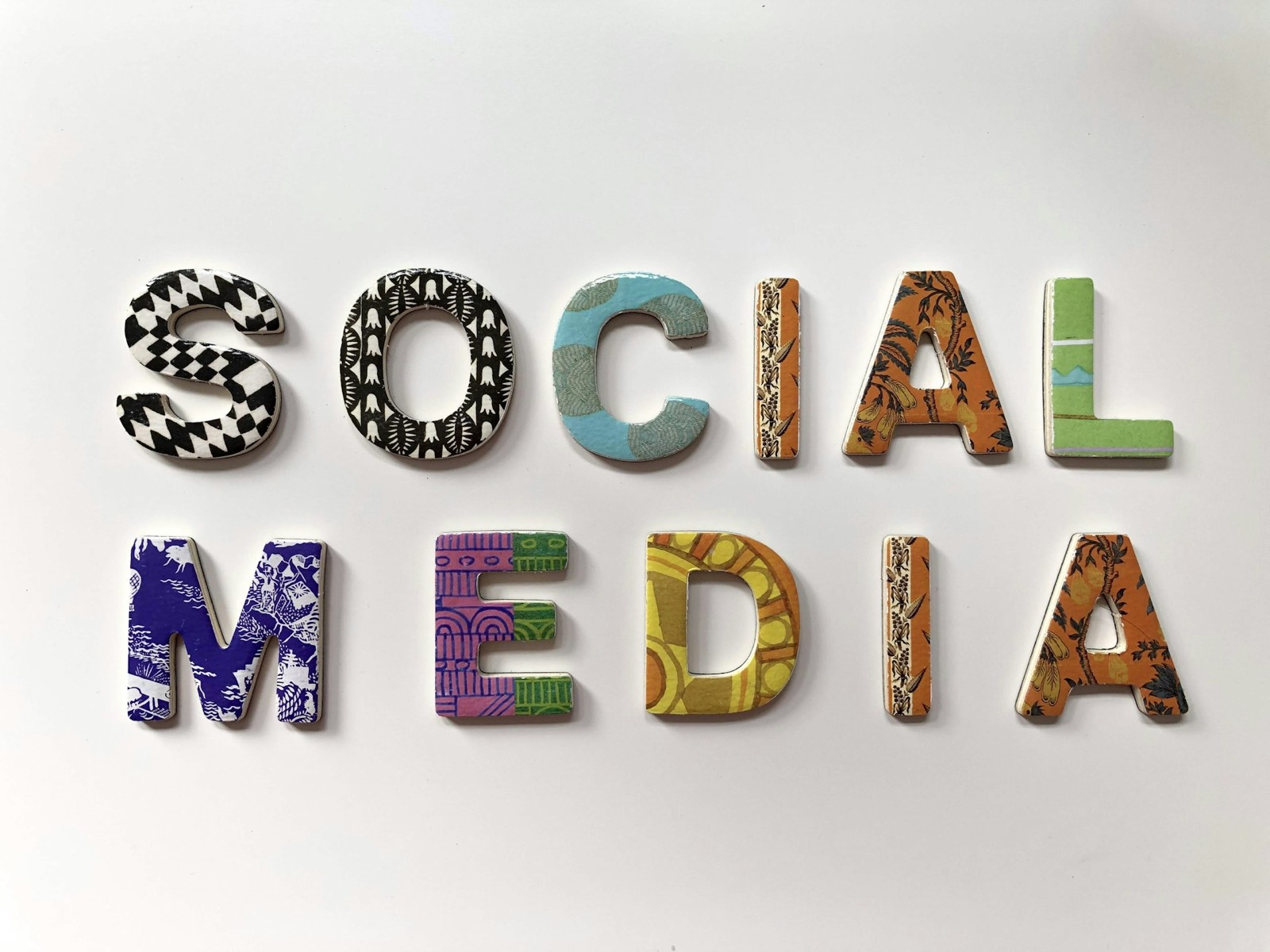 Strategia social per aumentare i contatti